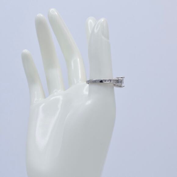 NWOT Fragrant Jewels Princess-Cut Multi-Stone Cubic Zirconia Ring Size 8 US - Picture 4 of 5